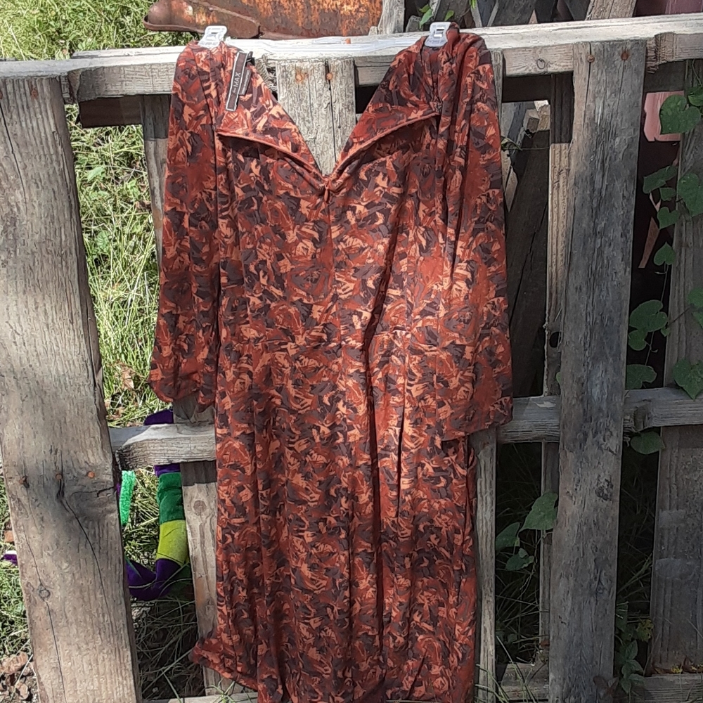 Dress - Picture 4 of 4